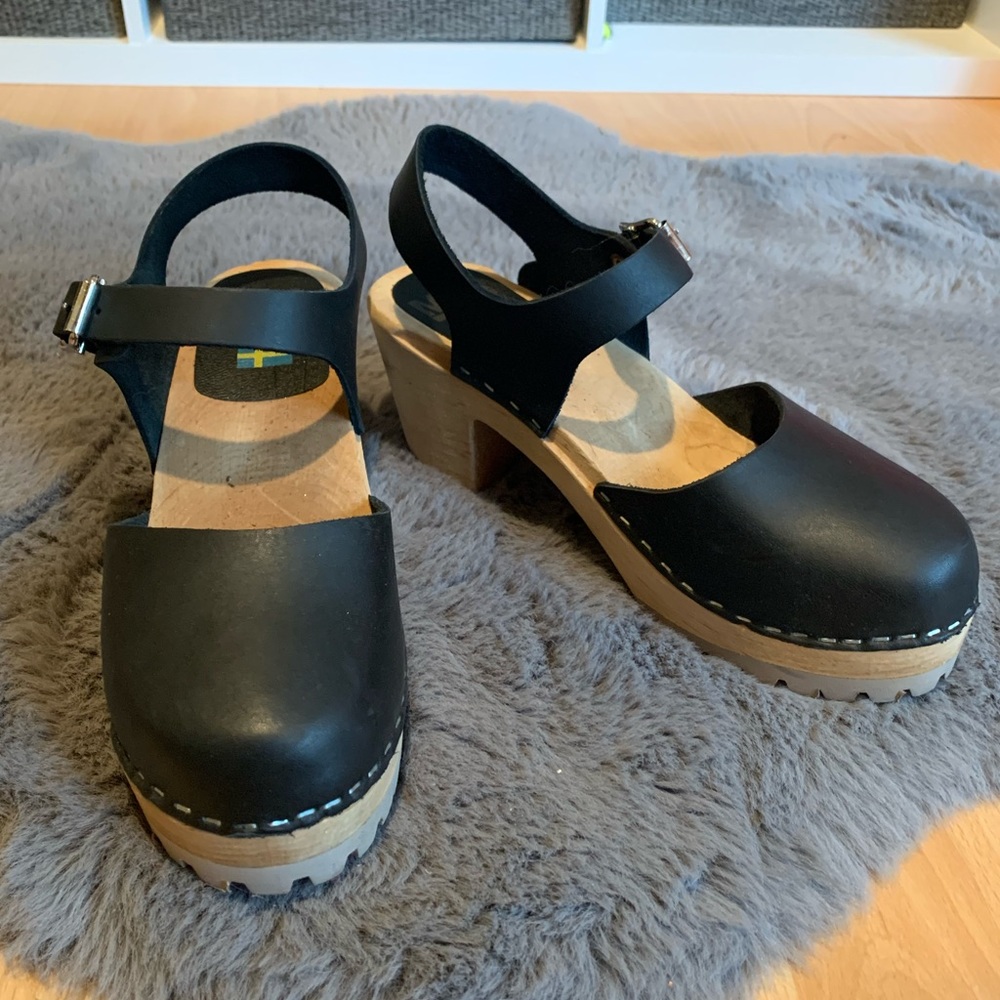 MIA ABBA WOODEN CLOG SIZE 38